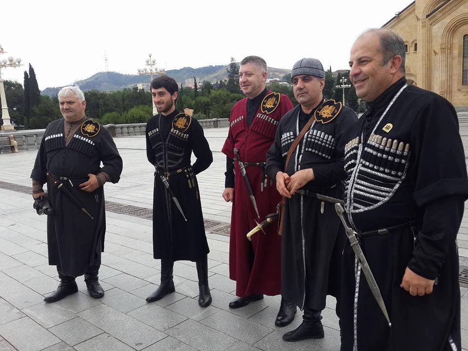 ვიწყებთ უწყვეტ ლოცვებს ჩვენი სამშობლოს გადარჩენისა და გაერთიანებისთვის! დავდგეთ ერთად! KARIBCHE
